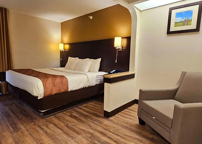Hotel Quality & Near St Louis And I-255 Cahokia