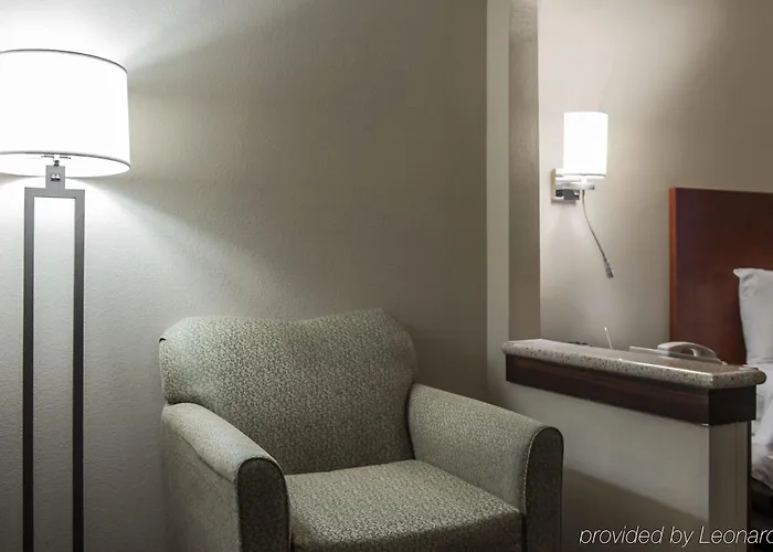 Quality & Near St Louis And I-255 Hotel Cahokia