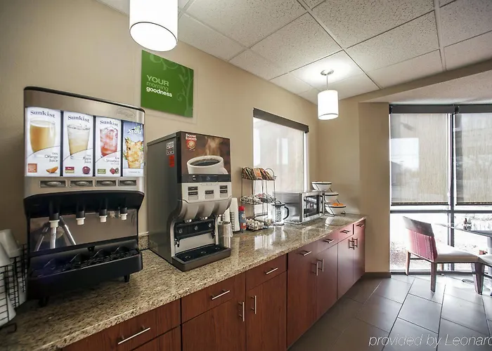 Hotel Quality & Near St Louis And I-255 Cahokia